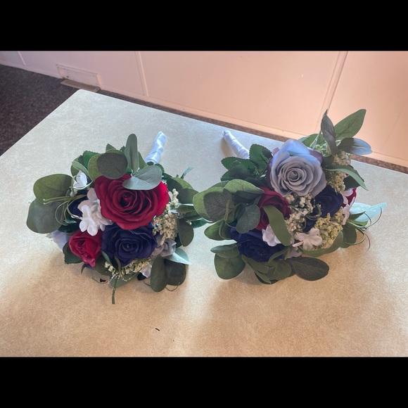 Bridesmaid Bouquets - Picture 3 of 3